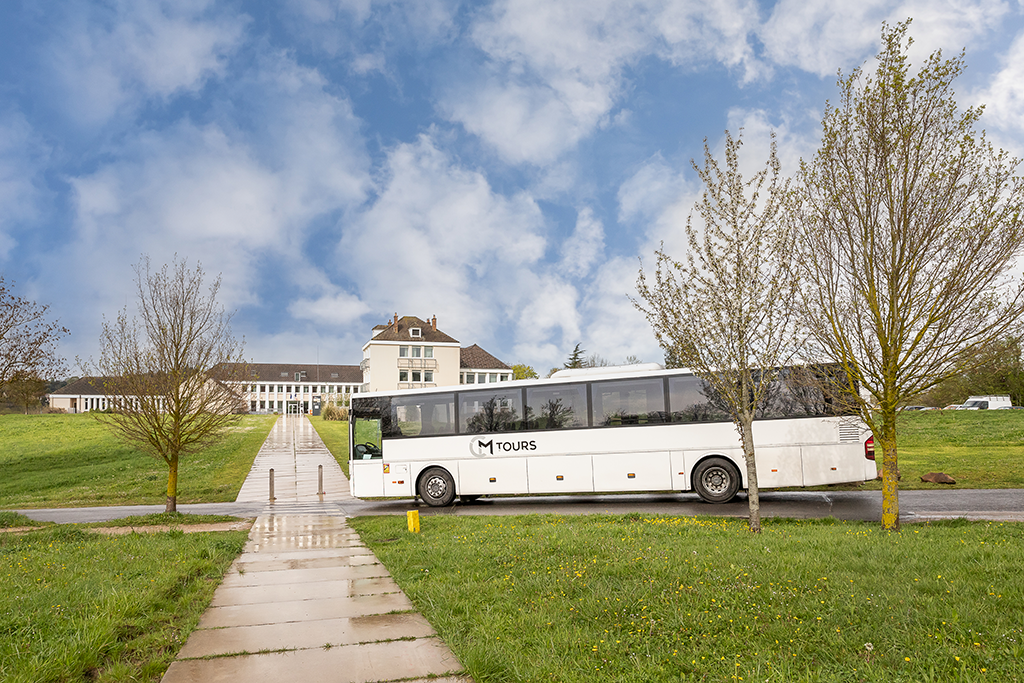 service de transport en autocar pour maison de retraite