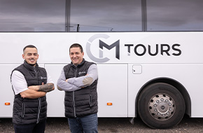 Fondateurs entreprise de location d'autocar avec chauffeur